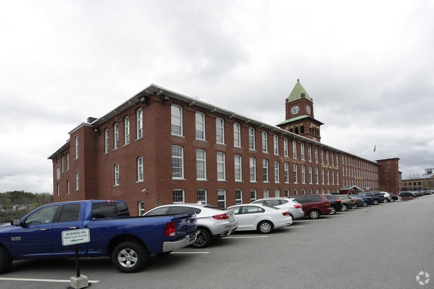 More Photos Of 670 N Commercial St, Manchester Apartments For Lease