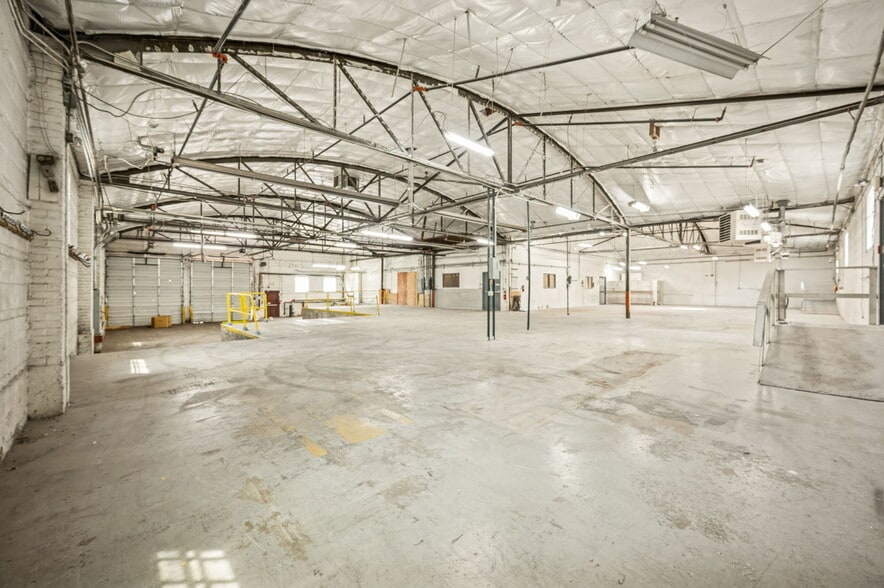 More Photos Of 313 W Bayaud Ave, Denver Warehouse For Sale