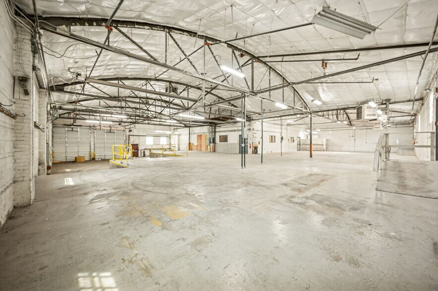 More Photos Of 313 W Bayaud Ave, Denver Warehouse For Lease
