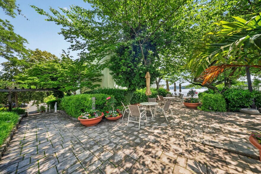 More Photos Of 1033-1077 River Rd, Edgewater Apartments For Sale