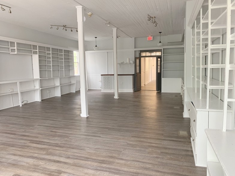 More Photos Of 26 W Main St, New Market Storefront Retail Office For Lease