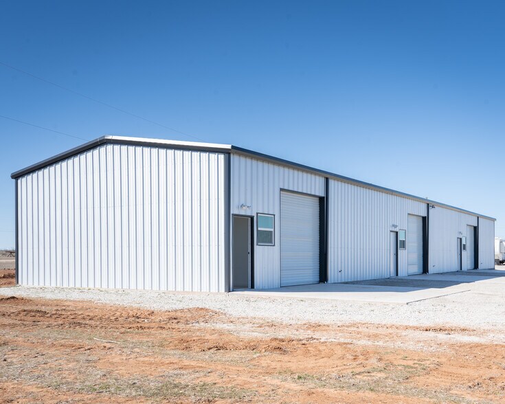 More Photos Of 9466 TX-79, Wichita Falls Warehouse For Lease