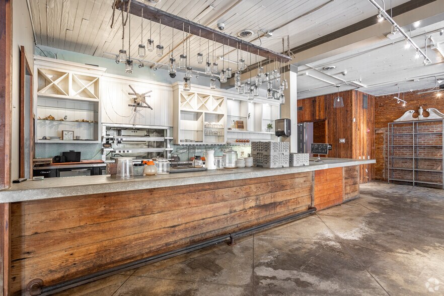 More Photos Of 3840 Highway 42, Locust Grove Restaurant For Sale