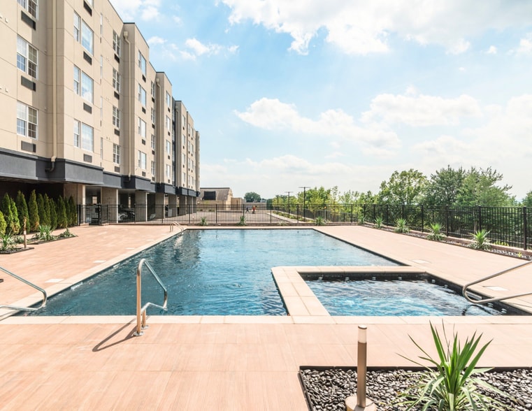 More Photos Of 520 Cliff St, Fairview Apartments For Sale