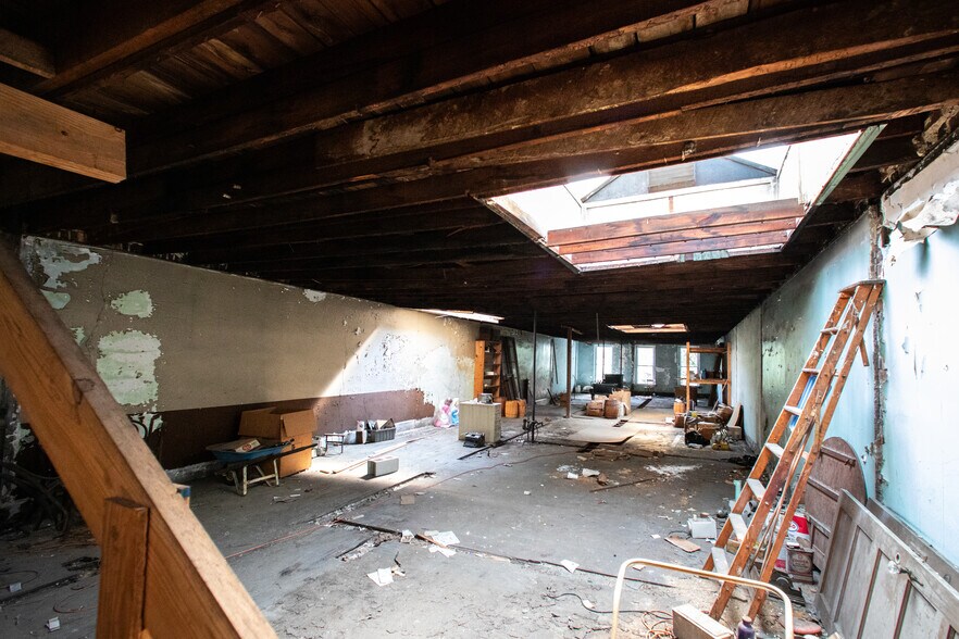 More Photos Of 514 S Elm St, Greensboro Storefront Retail Residential For Sale