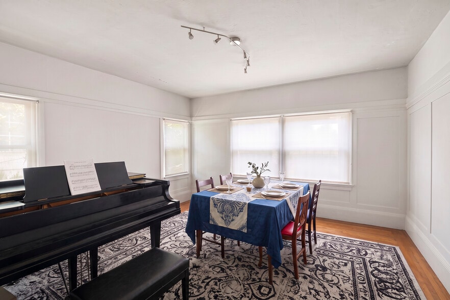 More Photos Of , Oakland Multifamily For Sale