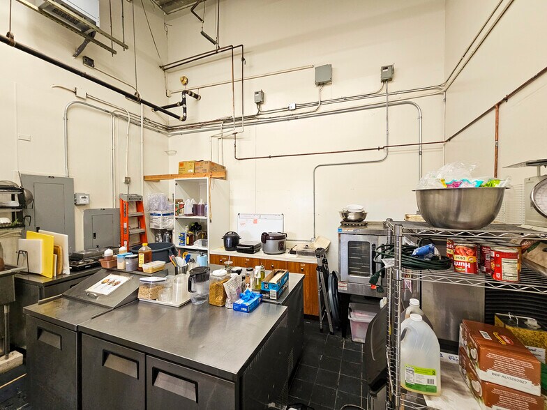 More Photos Of 1001 Bishop St, Honolulu Office For Lease