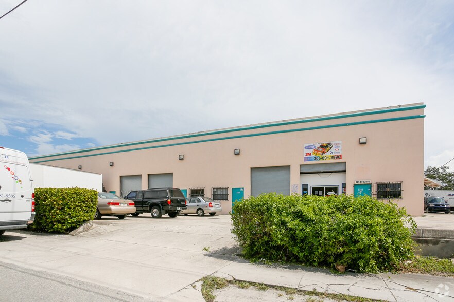 More Photos Of 1302-1314 NE 123rd St, Miami Warehouse For Lease