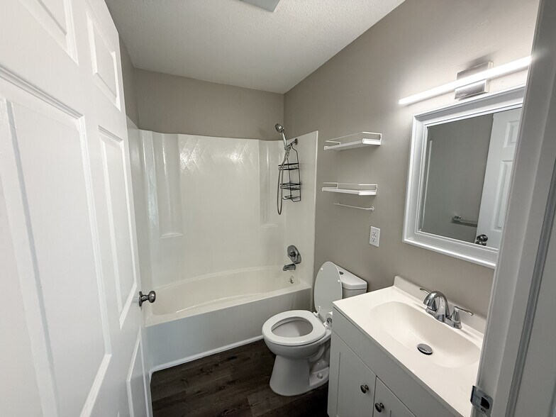 More Photos Of 425 W Taft St, Wichita Apartments For Sale