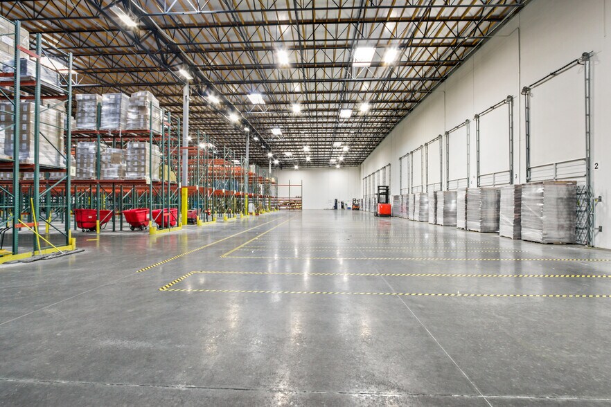 More Photos Of 408 Saturn St, Brea Warehouse For Sale