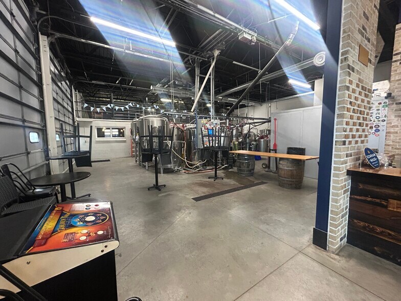 More Photos Of 3700 Chaska Blvd, Chaska General Retail For Lease