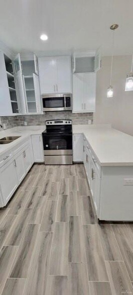 More Photos Of 1702 Playa Dr, Weslaco Apartments For Sale