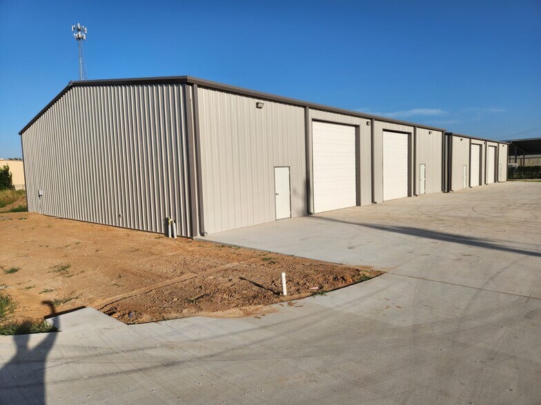 More Photos Of 14566 Industrial Park, Aubrey Warehouse For Sale