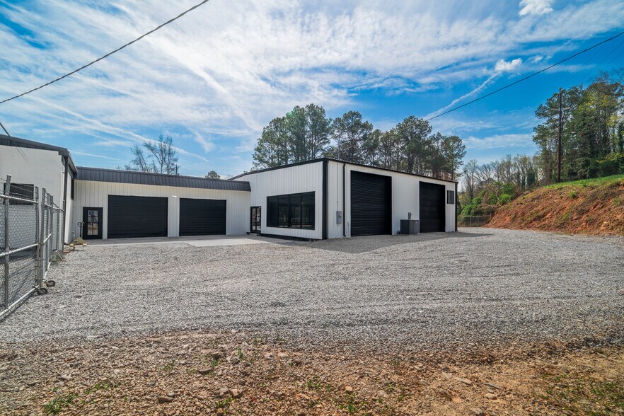 More Photos Of 540 E Church St, Jasper Auto Repair For Sale