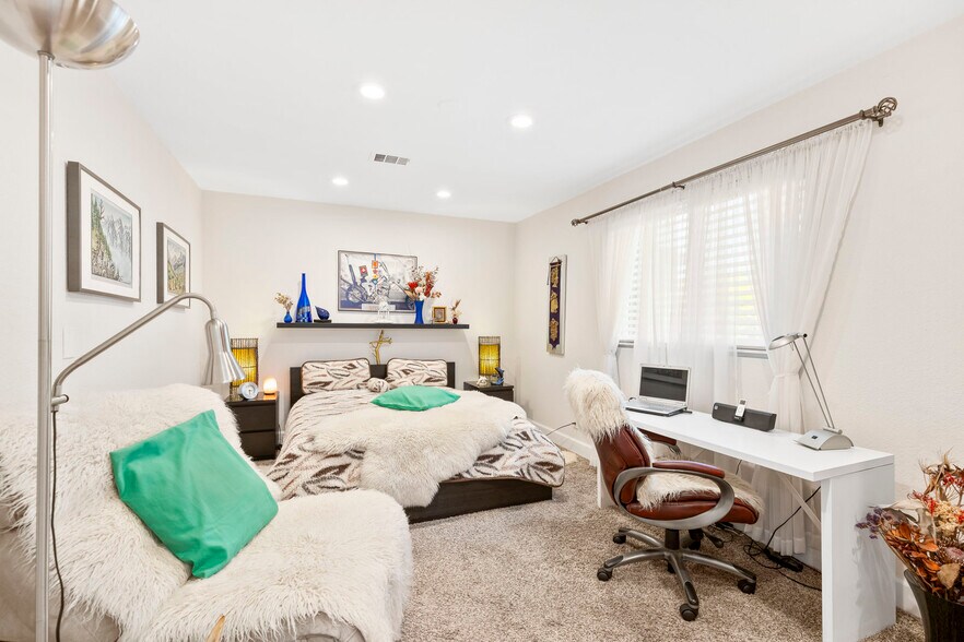 More Photos Of 1909 Cheyenne Cir, Oceanside Specialty For Sale