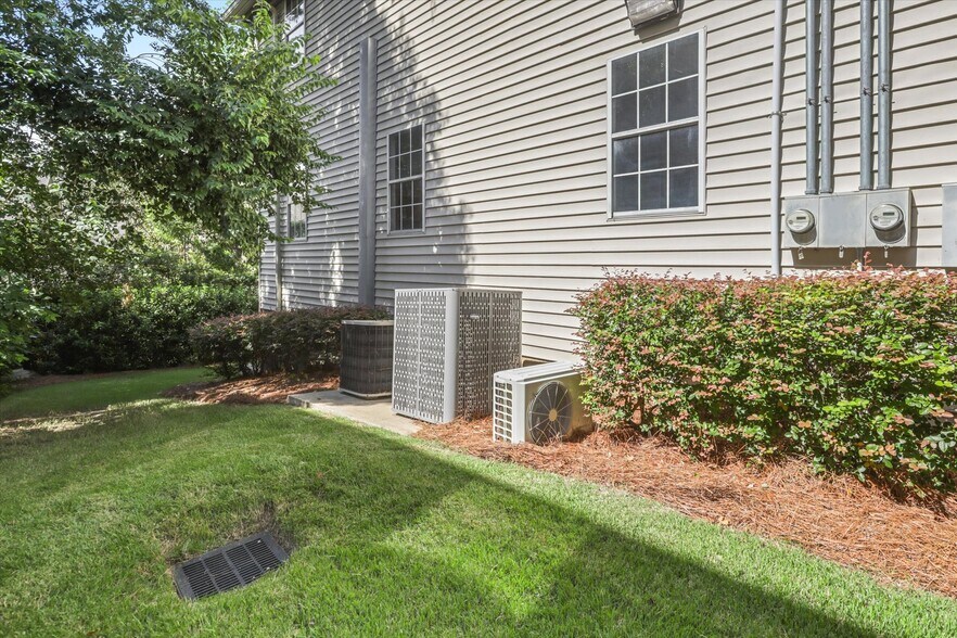 More Photos Of 1589 Metropolitan Blvd, Tallahassee Office For Lease