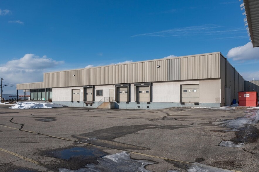 More Photos Of 35 Pine St, Manchester Manufacturing For Lease