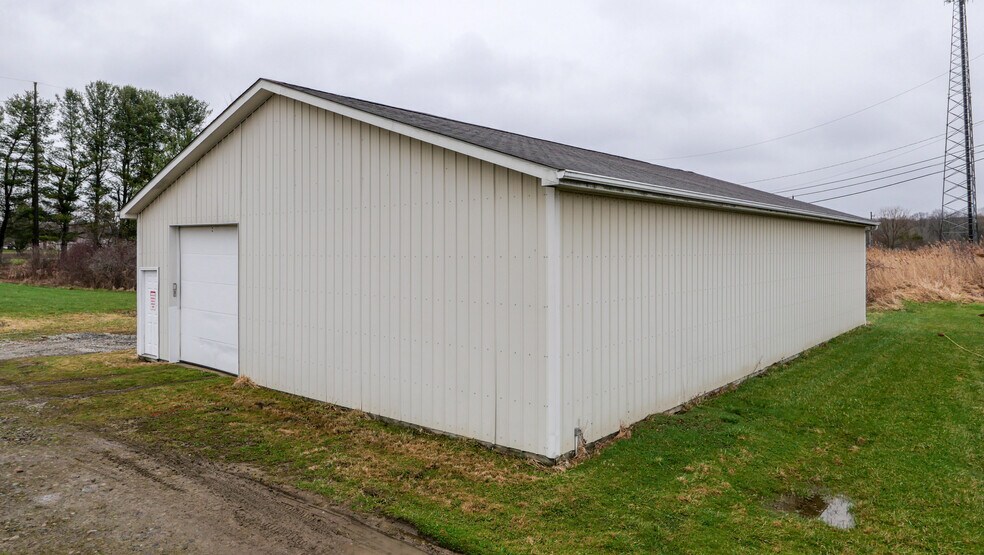 More Photos Of 10320 Brosius Rd, Garrettsville Service For Sale