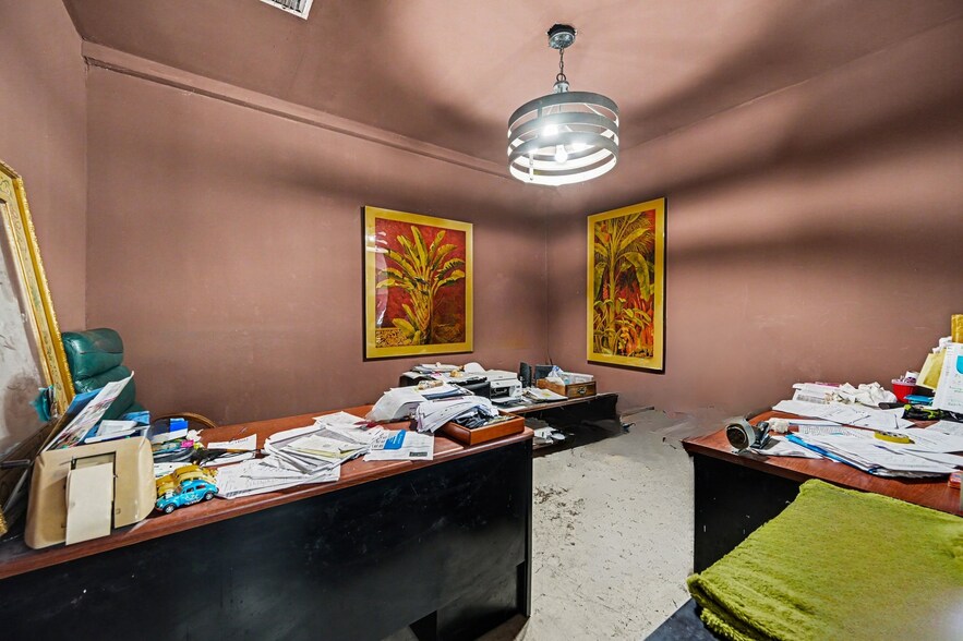 More Photos Of 150 S Orlando Ave, Cocoa Beach Flex For Sale