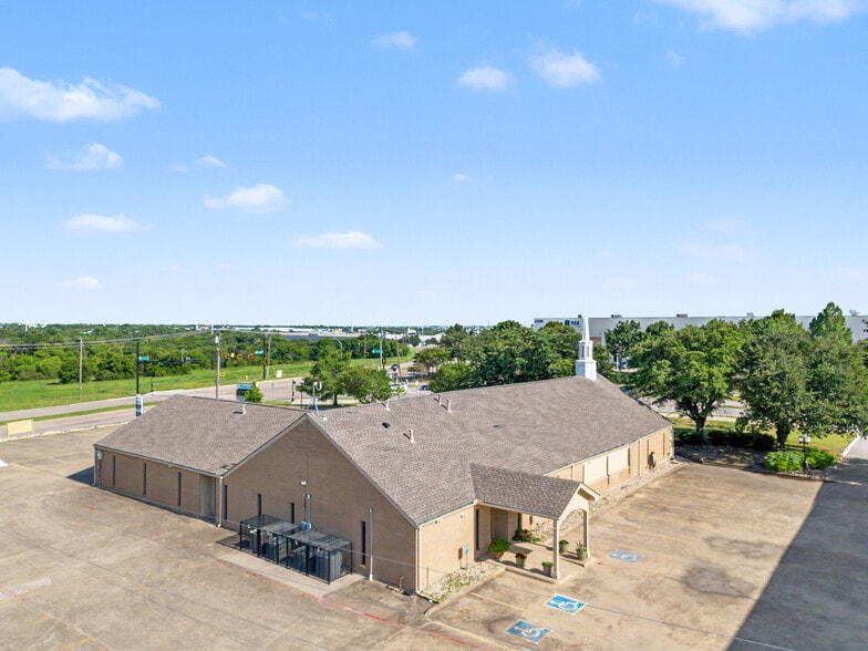 More Photos Of 2111 Skyline Dr, Mesquite Religious Facility For Sale