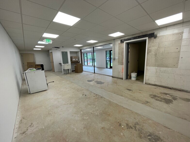 More Photos Of 125 E Chestnut St, Asheville Specialty For Lease
