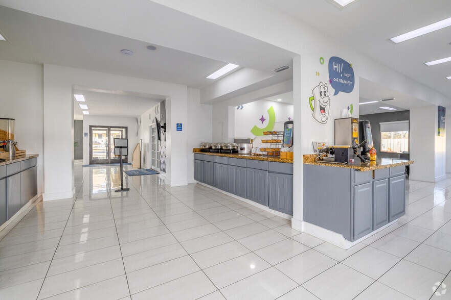 More Photos Of 1153 Airport Rd, Jacksonville Hotel For Sale