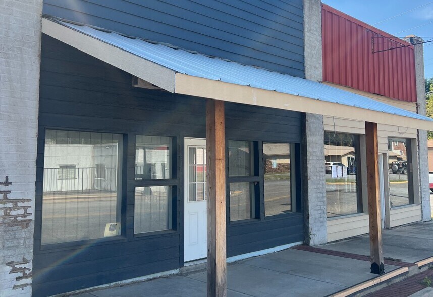 More Photos Of 133-135 N Lee St, Fort Gibson Storefront For Lease
