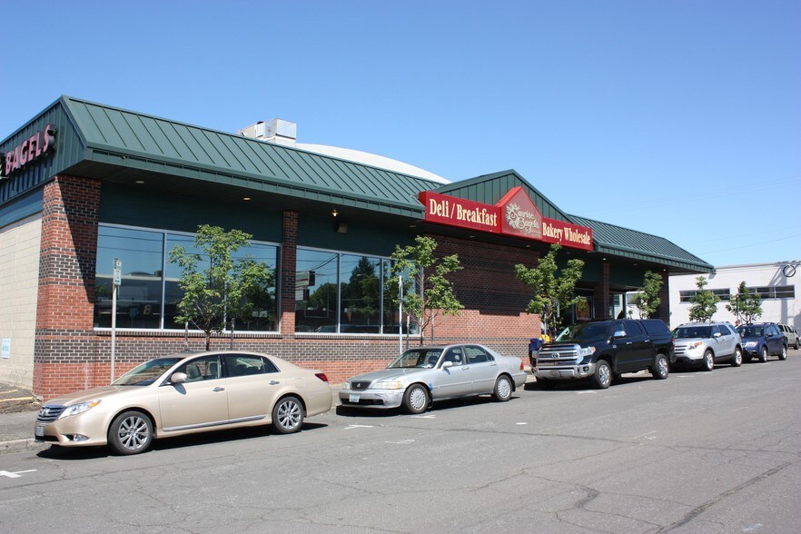 More Photos Of 808 Harney St, Vancouver Storefront Retail Office For Lease