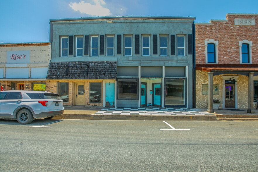 Primary Photo Of 221 S Main St, McGregor Storefront Retail Office For Sale