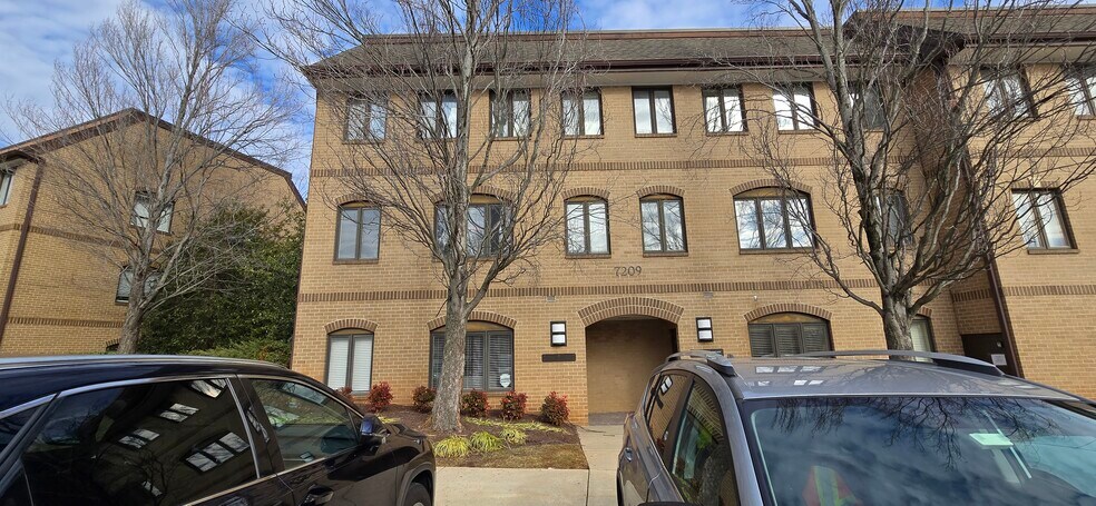 More Photos Of 7201-7211 Hanover Pky, Greenbelt Office Residential For Lease