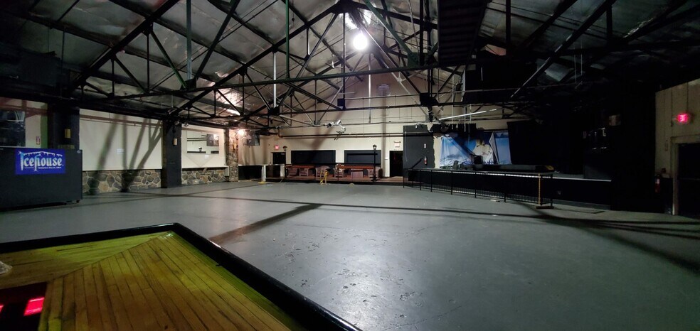 More Photos Of 512 3rd St, Niagara Falls Restaurant For Lease