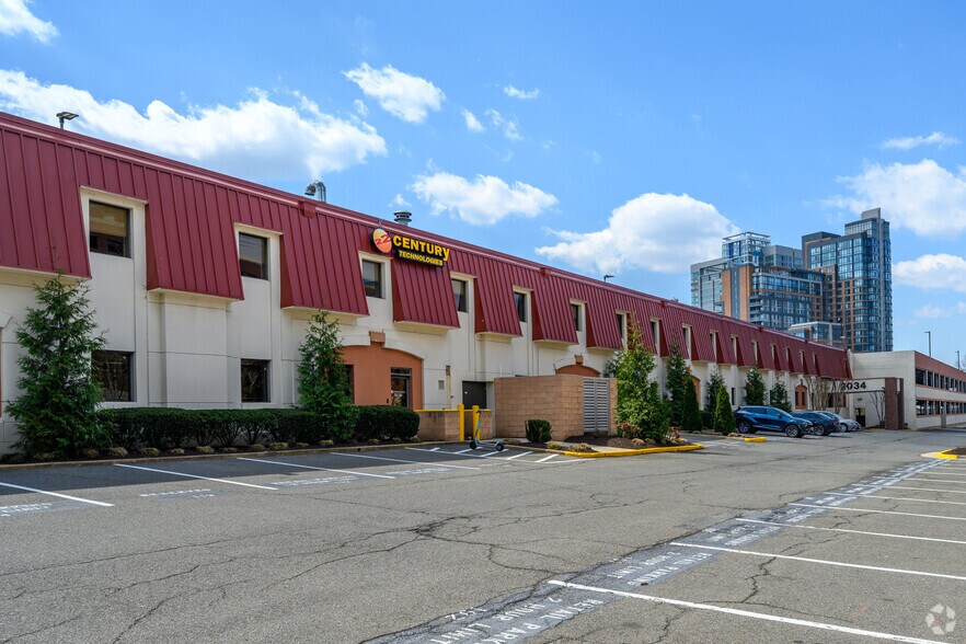 More Photos Of 2034 Eisenhower Ave, Alexandria Office For Lease