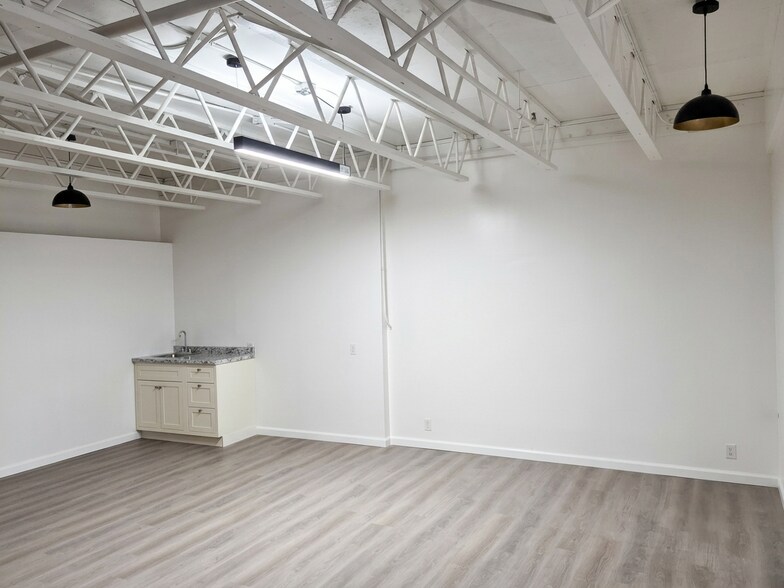More Photos Of 480 Green St, San Francisco Loft Creative Space For Lease