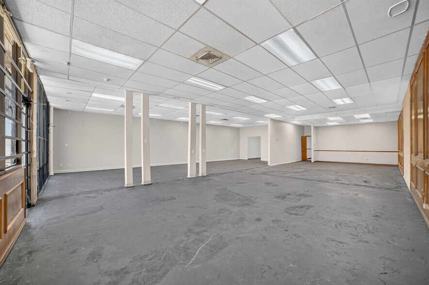 More Photos Of 4018-4026 W Camp Wisdom Rd, Dallas General Retail For Lease