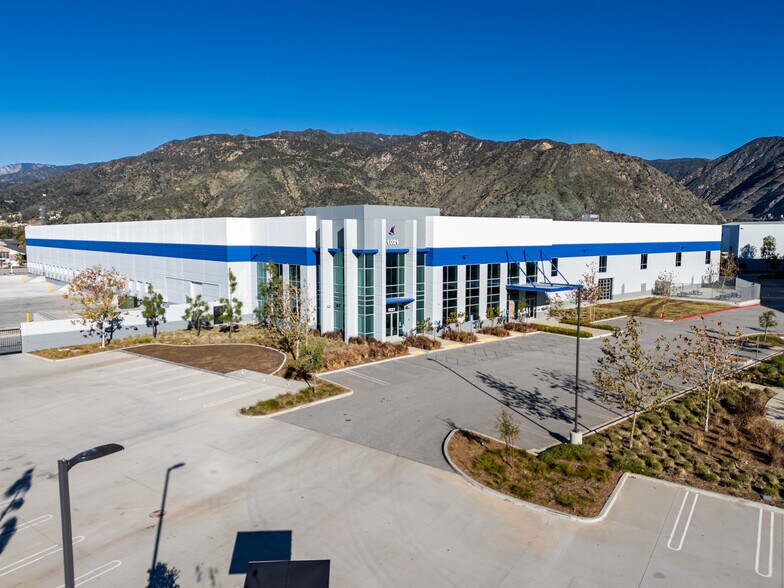 More Photos Of 1021 N Todd Ave, Azusa Distribution For Lease