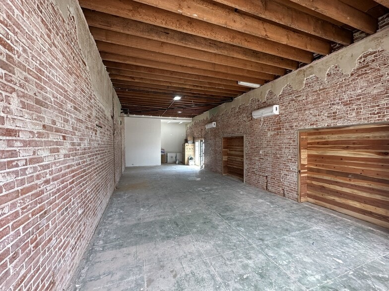More Photos Of 604-606 W Lincoln Ave, Anaheim Storefront Retail Residential For Lease