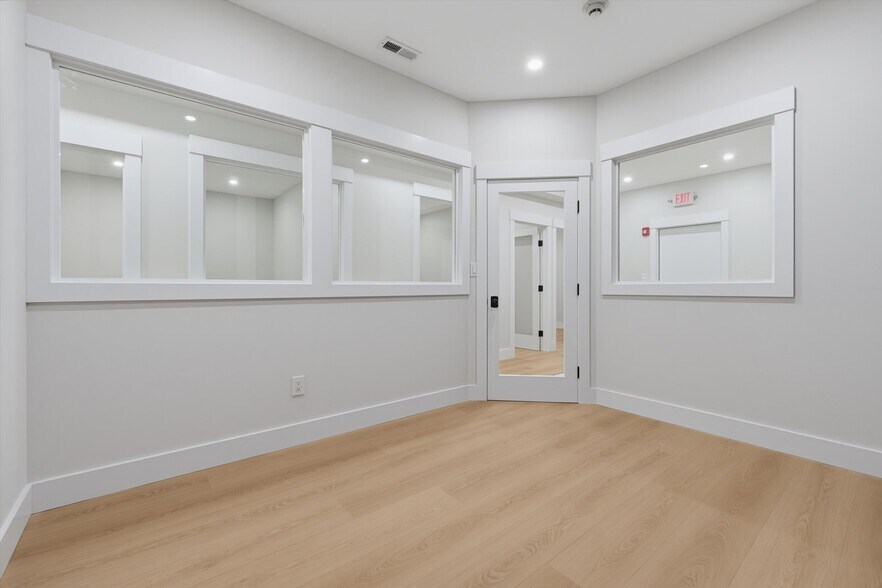 More Photos Of 572 Route 6, Mahopac Medical For Lease