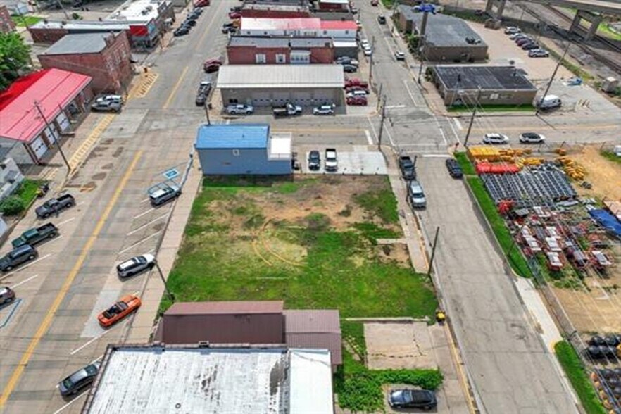 More Photos Of 166 Sinsinawa Avenue Ave, East Dubuque Land For Lease