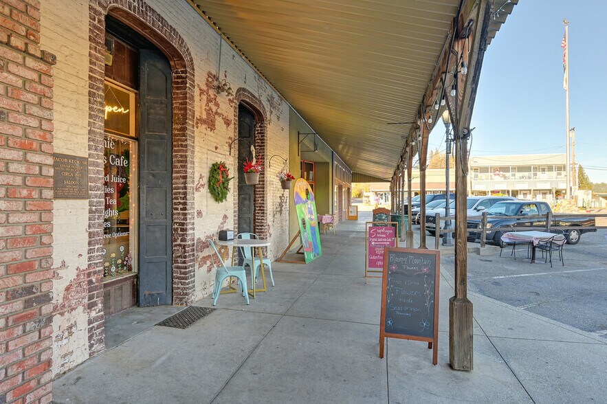 More Photos Of 38 N Main St, Colfax Restaurant For Sale