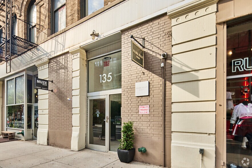 More Photos Of 135-141 W 20th St, New York Loft Creative Space For Lease
