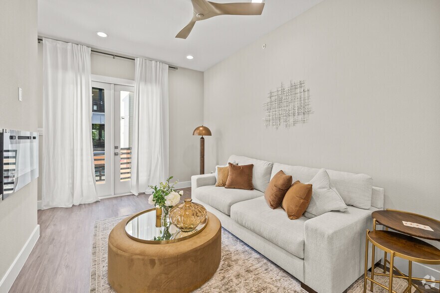 More Photos Of 123 Merritt St, Fort Worth Apartments For Sale