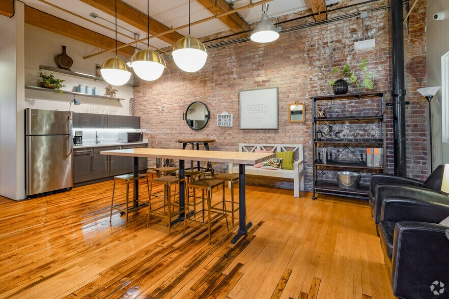 More Photos Of 1132 S Wabash Ave, Chicago Loft Creative Space For Lease