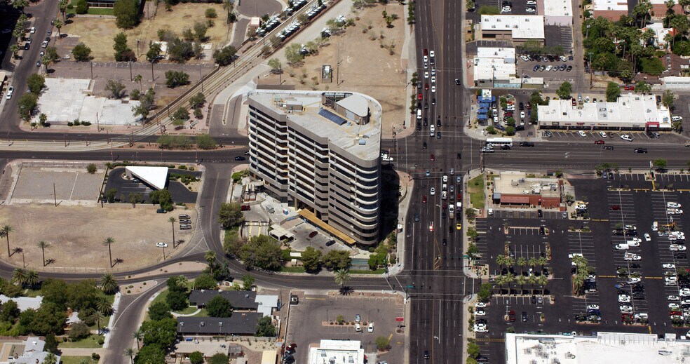 More Photos Of 1 E Camelback Rd, Phoenix Apartments For Lease