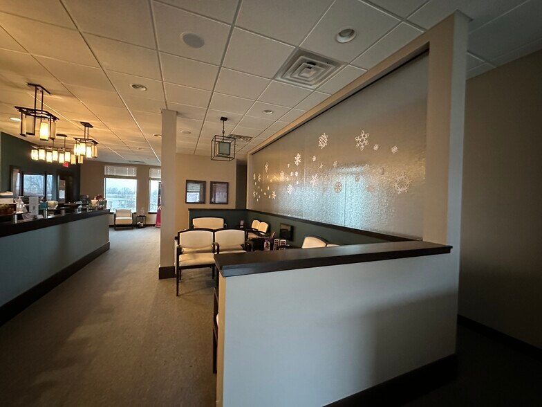 More Photos Of 673 Westbury Dr, Iowa City Storefront Retail Office For Sale