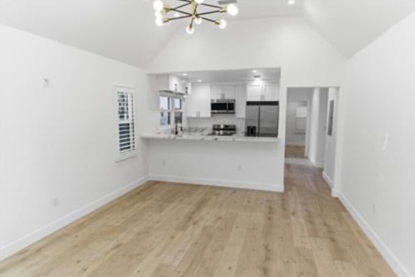 More Photos Of 900 Brier Ln, Glendale Apartments For Sale