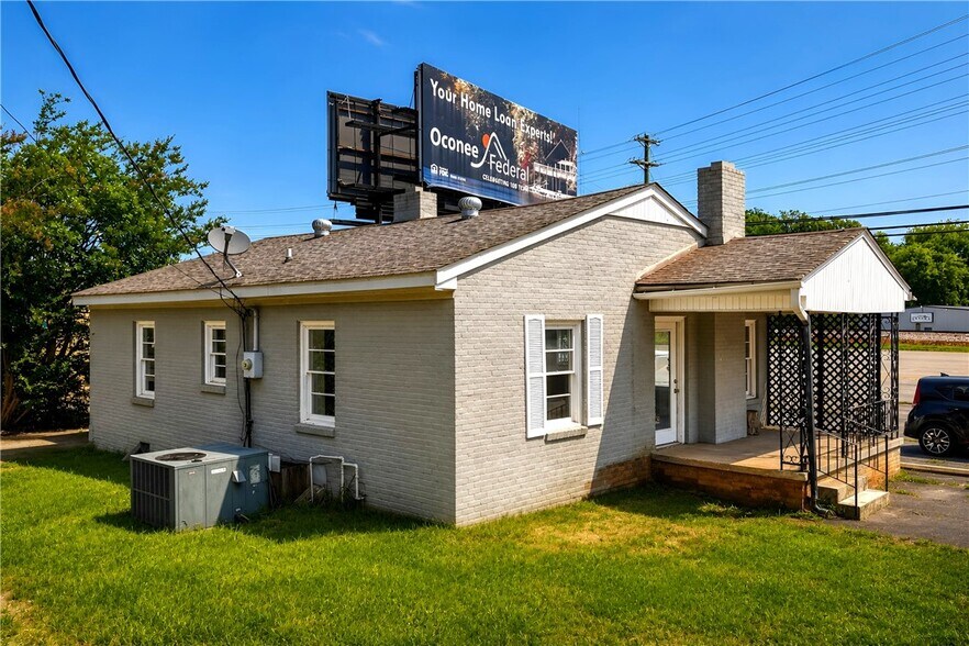 More Photos Of 1469 Blue Ridge Blvd, Seneca Carwash For Sale