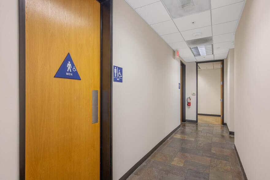 More Photos Of 5018 Chesebro Rd, Agoura Hills Medical For Sale