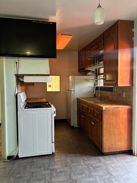 More Photos Of 945 N Azusa Ave, Azusa Office Residential For Sale