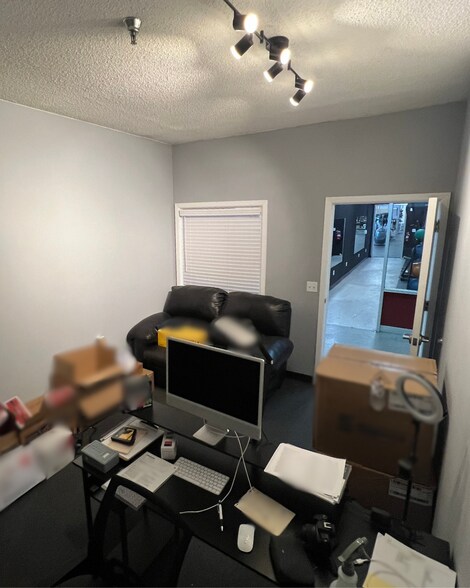 More Photos Of 200 China Grade Loop, Bakersfield Health Club For Lease