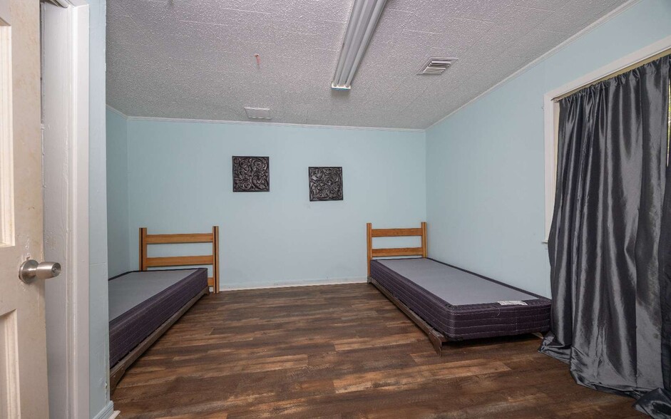 More Photos Of 7601 133rd Rd, Live Oak Assisted Living For Sale